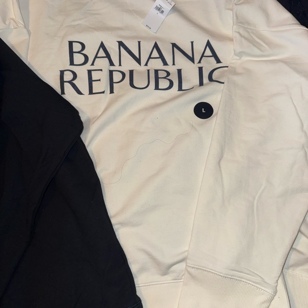 NWT Lot of 2 Banana Republic Black and Cream Logo Sweatshirts - Picture 4 of 6